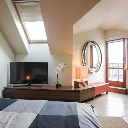 Pelicanstay Montaigne *